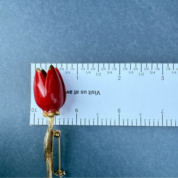Elegant Single Stem Red Tulip Brooch - Picture 8 of 14